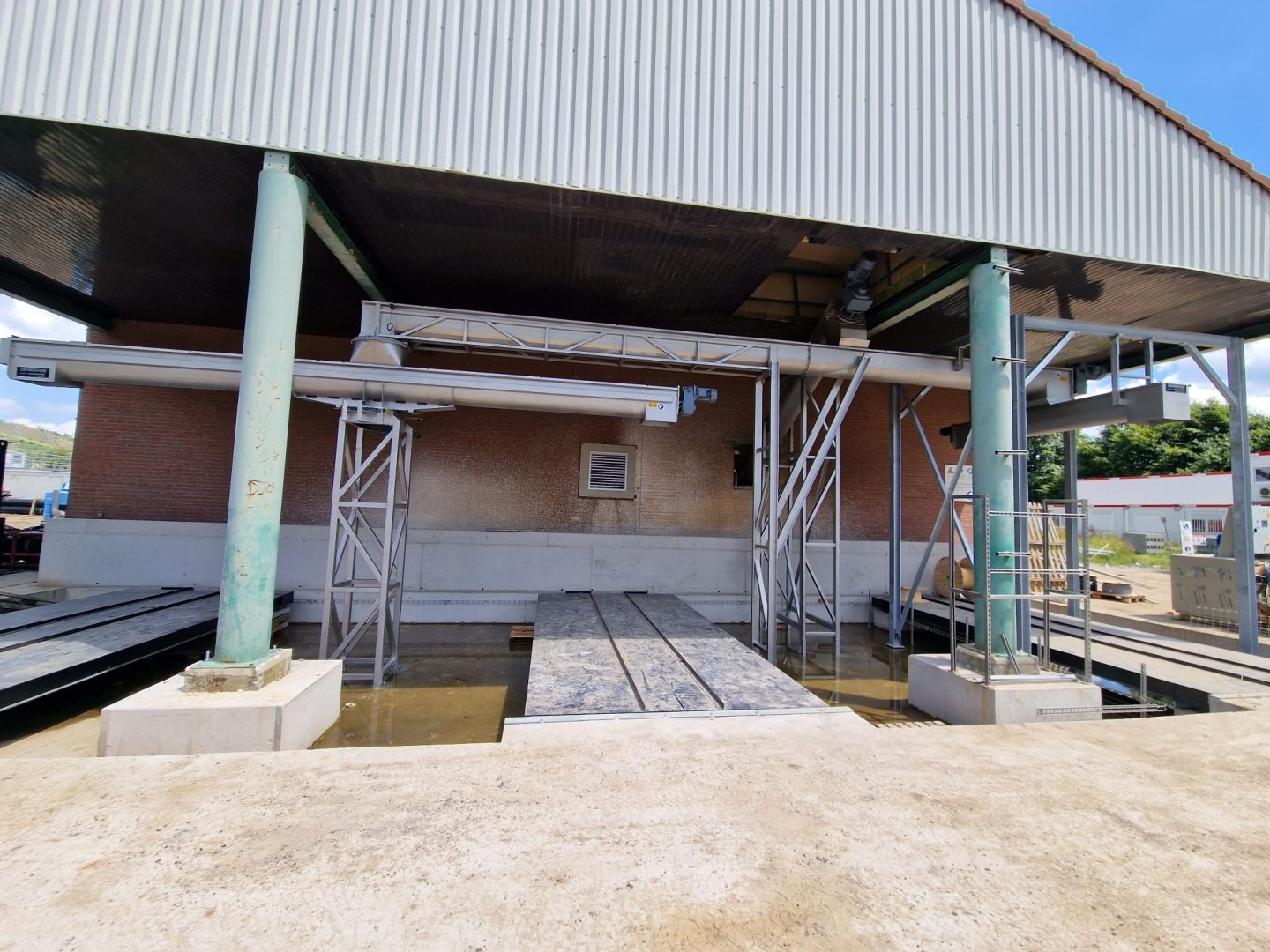 Vít tải rác chuyển động ngang