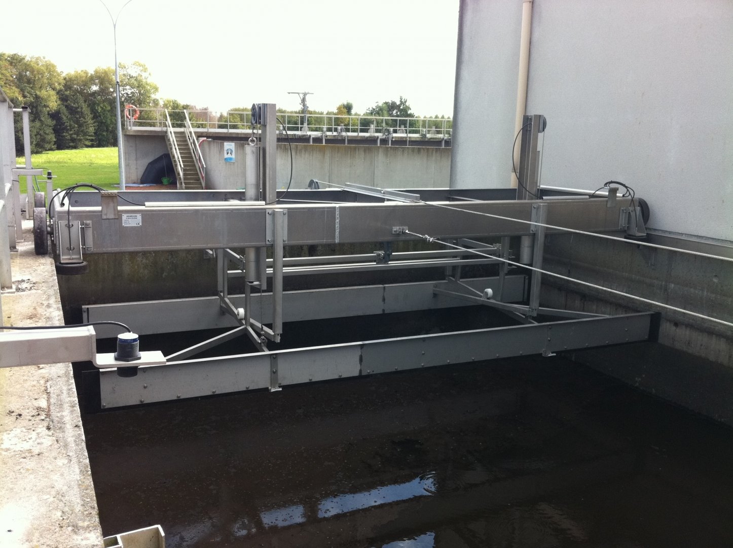 Thiết bị gạt bùn bể hình chữ nhật