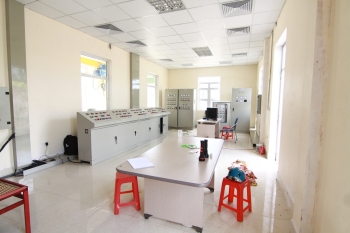 Tủ điện điều khiển